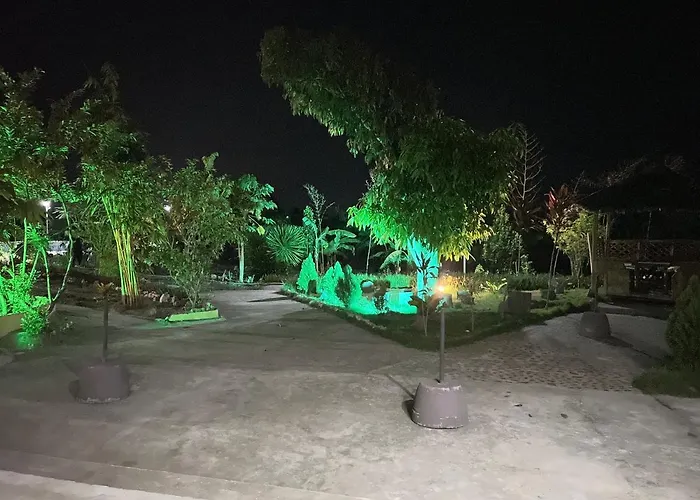 리조트 La Plumerias
